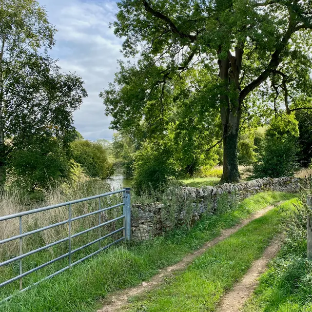 England Cotswolds Level Image